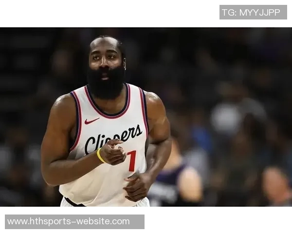 主场失利引发关注莱昂纳德哈登赛后未接受采访匆匆离场 主场失利引发关注莱昂纳德哈登赛后未接受采访匆匆离场