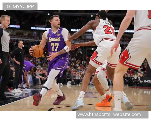 艾顿因右膝酸痛缺席首发詹姆斯东契奇与斯玛特同样缺阵 艾顿因右膝酸痛缺席首发詹姆斯东契奇与斯玛特同样缺阵